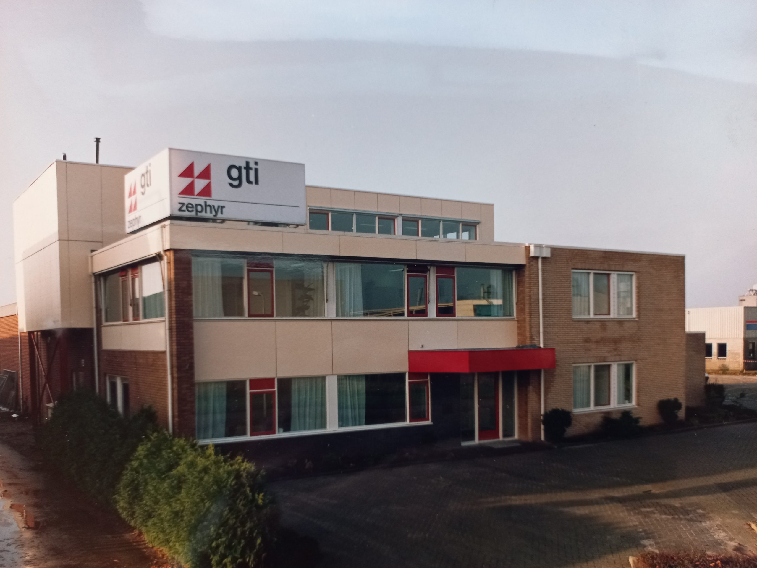 overname zephyr door gti gebouw